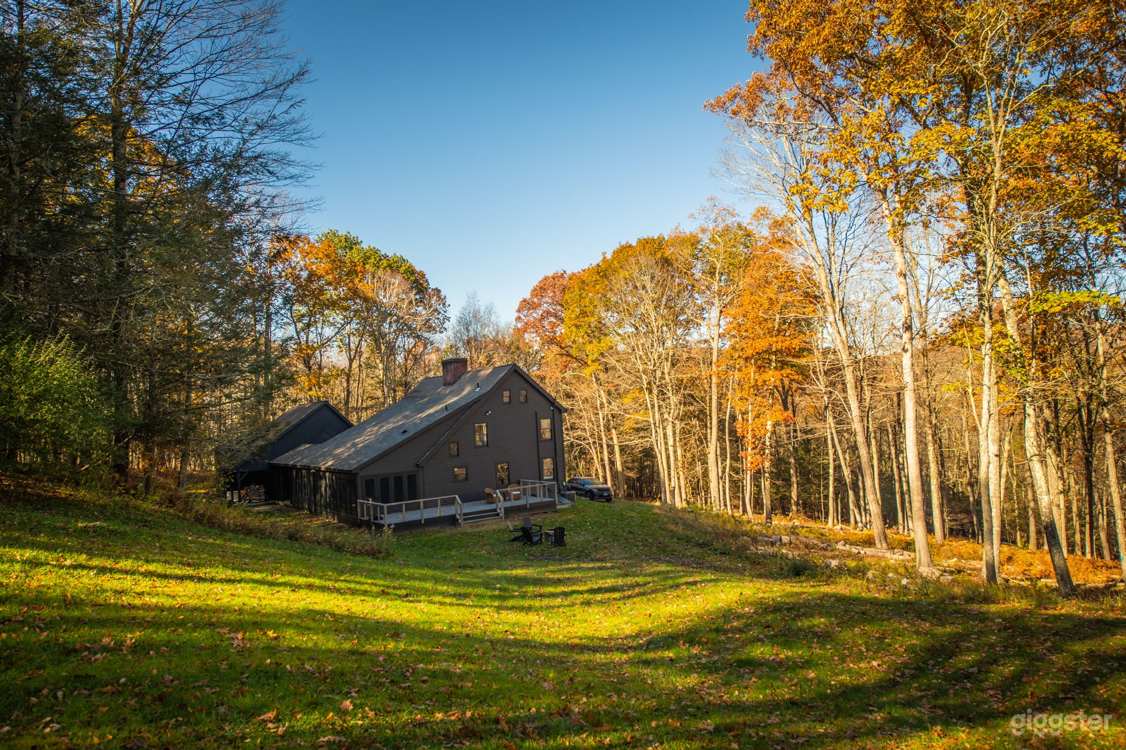 3 bed saltbox colonial nestled on 30 private acres Photo 3