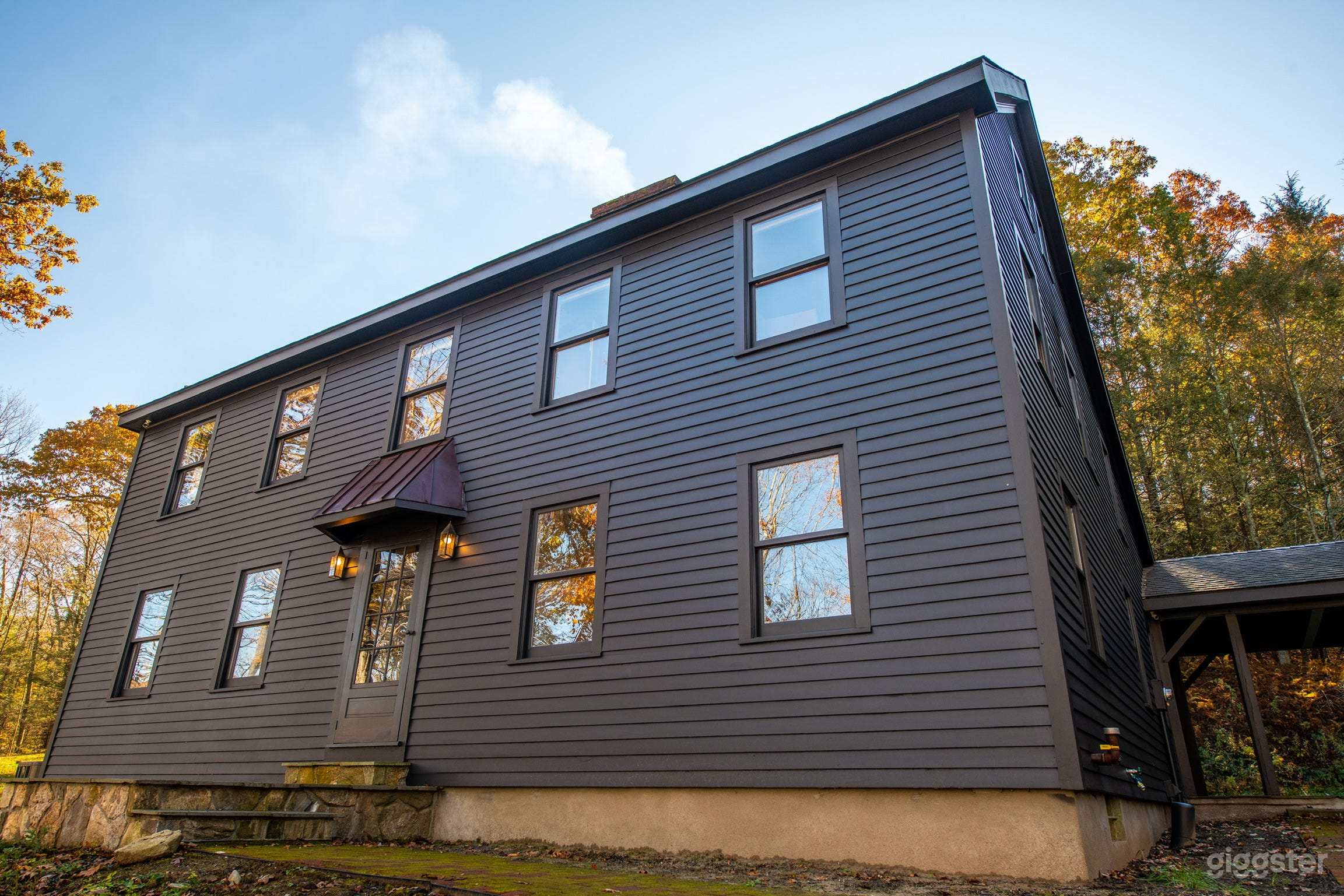 3 bed saltbox colonial nestled on 30 private acres Photo 1