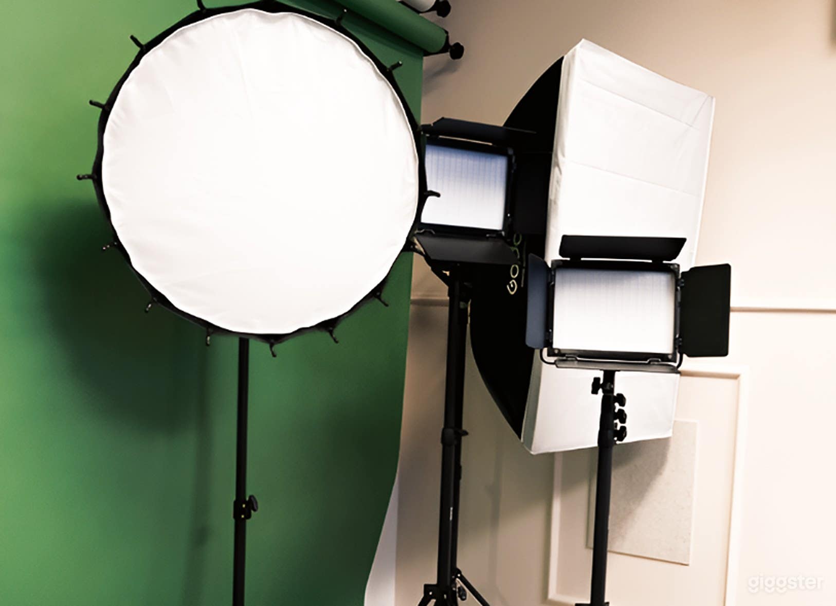 Green Room Content Studio/ Photography Photo 2