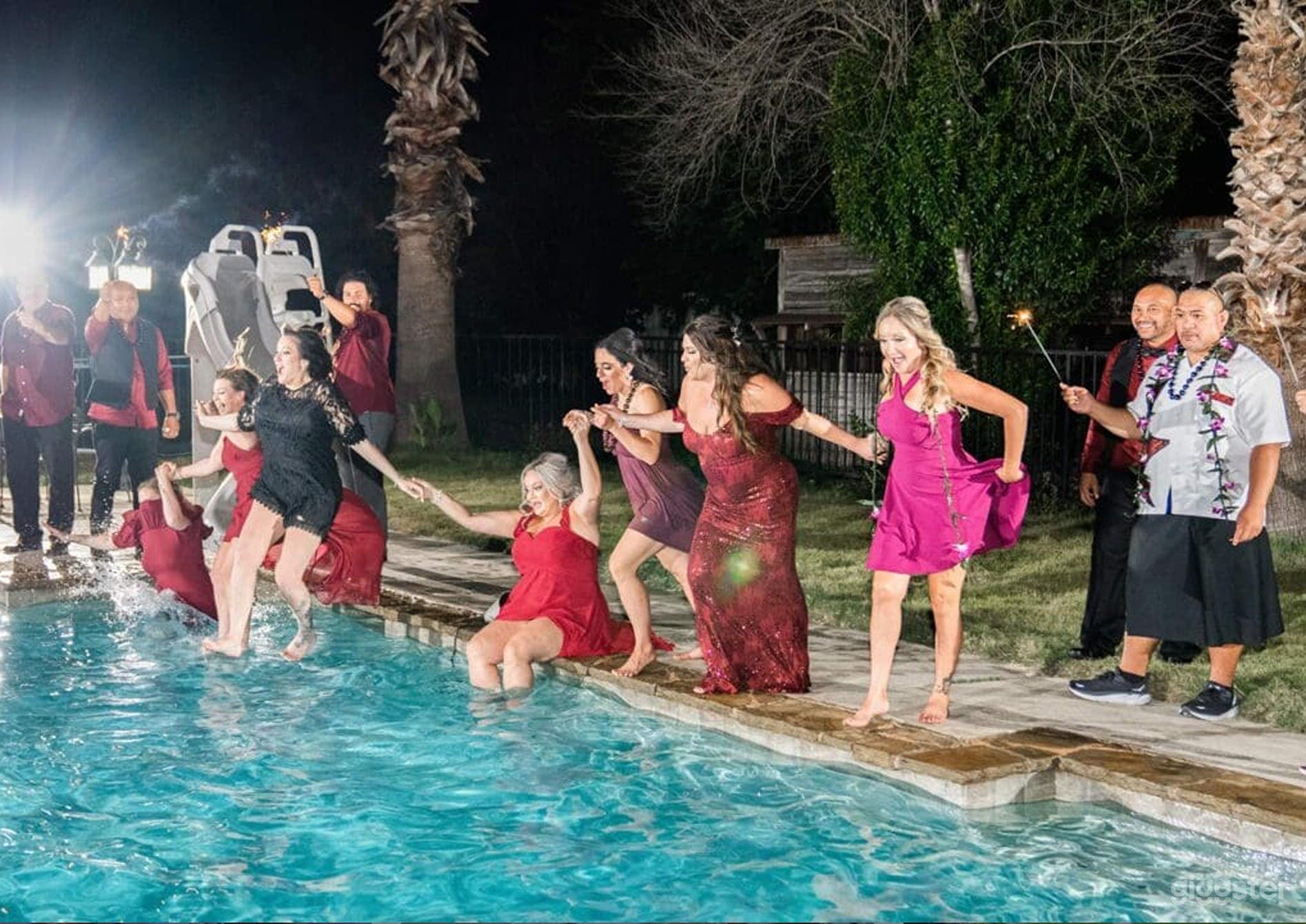 Private Pool Oasis Photo 3