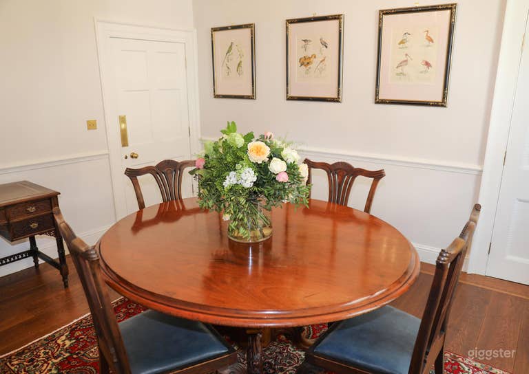  Grade II listed townhouse in the heart of Mayfair 