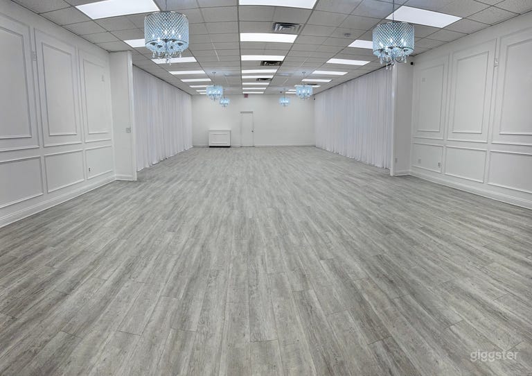  Espace événementiel tout blanc 