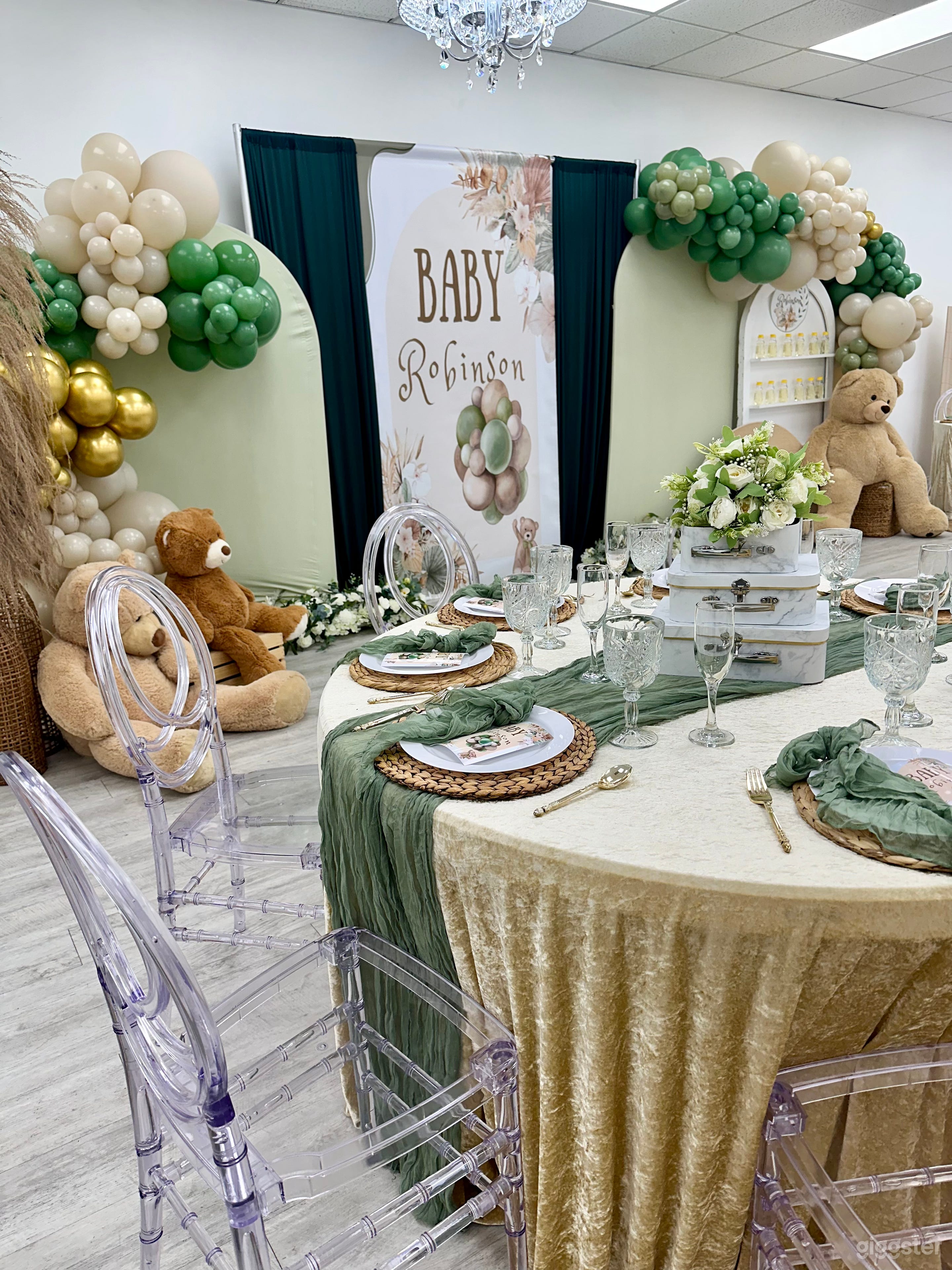 All White Event Space Photo 4