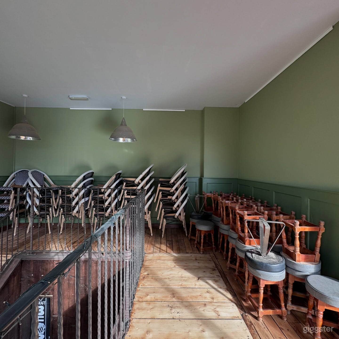 Upstairs Italian Experience Photo 1