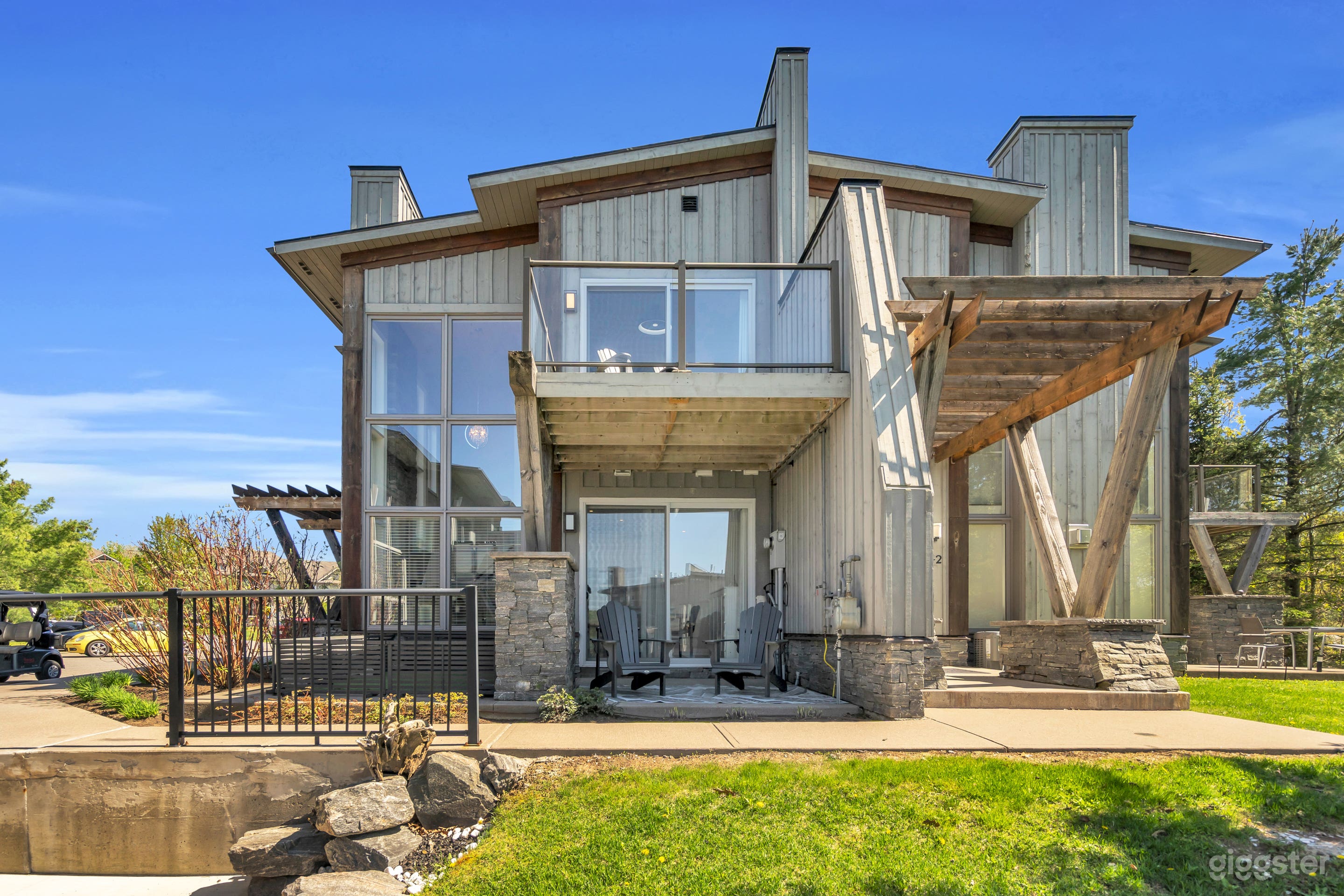 Beautiful townhouse located in Muskoka Bay Resort Photo 1
