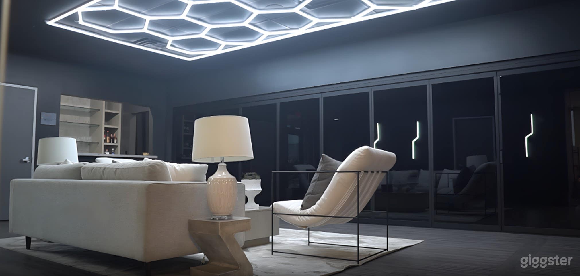 Versatile Conference &amp; Multi-Use Room Photo 3