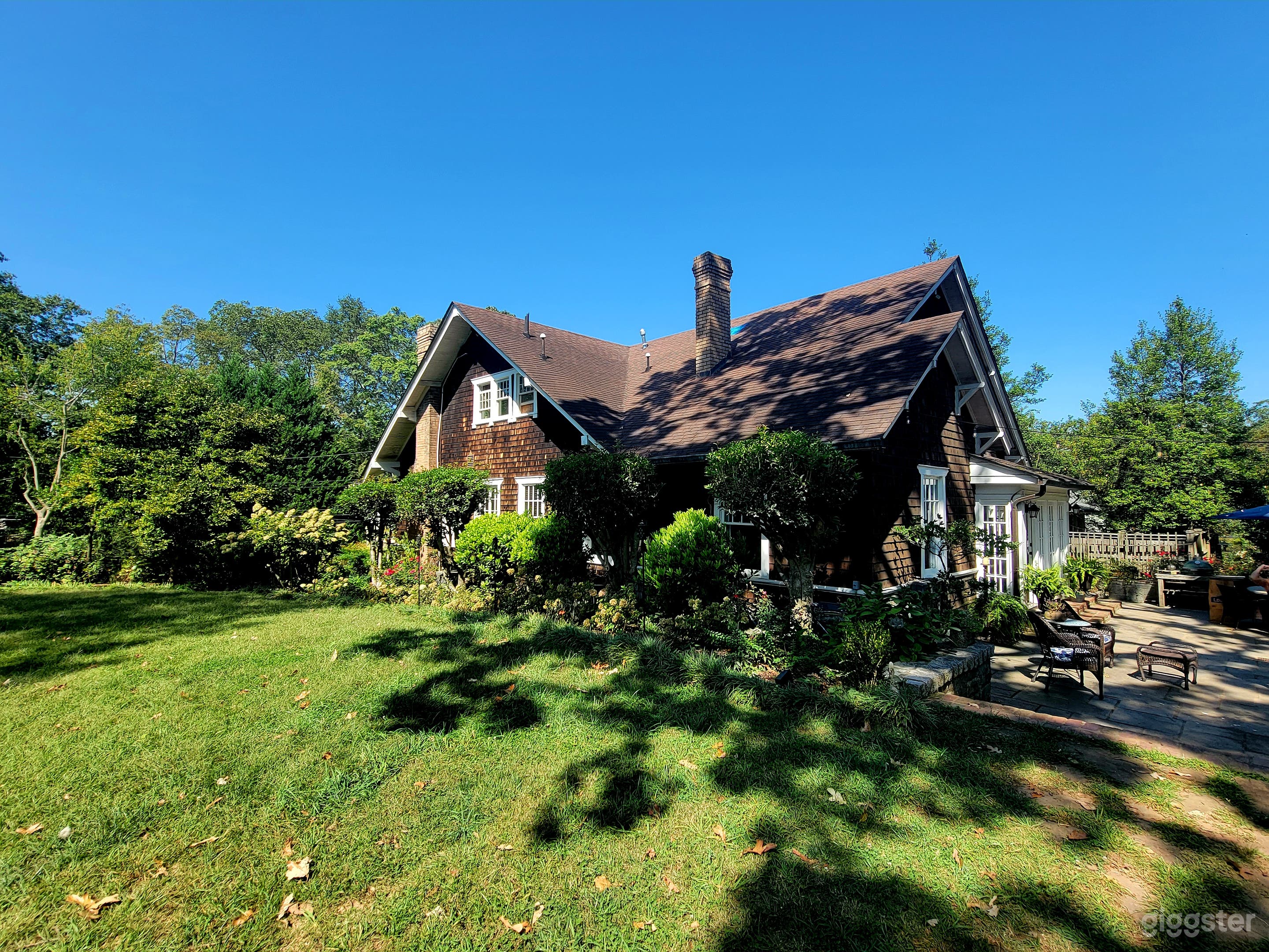 Beautiful Historic Grant Park w BIG YARD Photo 1