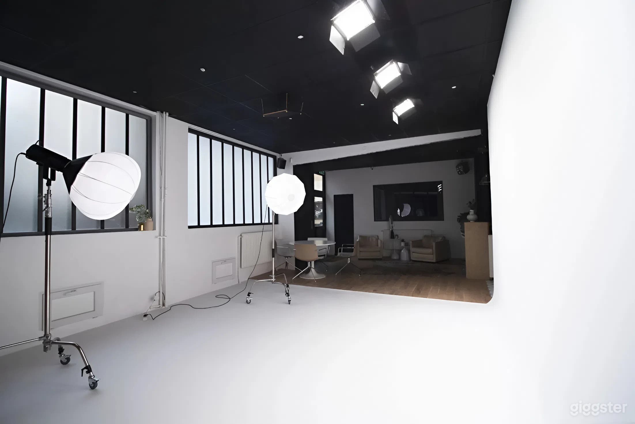 Photo de Studio photo style loft en lumière naturelle 4