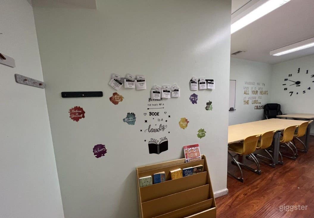 Quiet Training Classroom in Glendale Photo 3