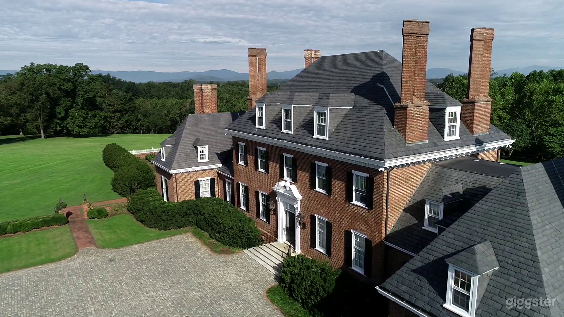 Historic Virginia Estate in Charlottesville Photo 2