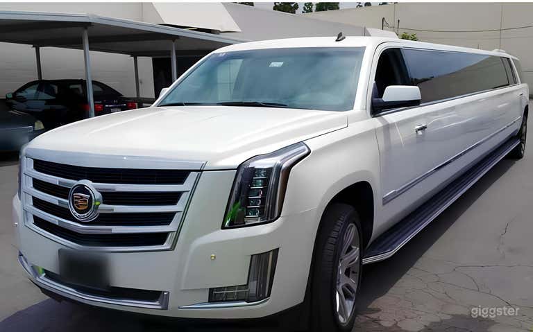  Cadillac Escalade Limousine 