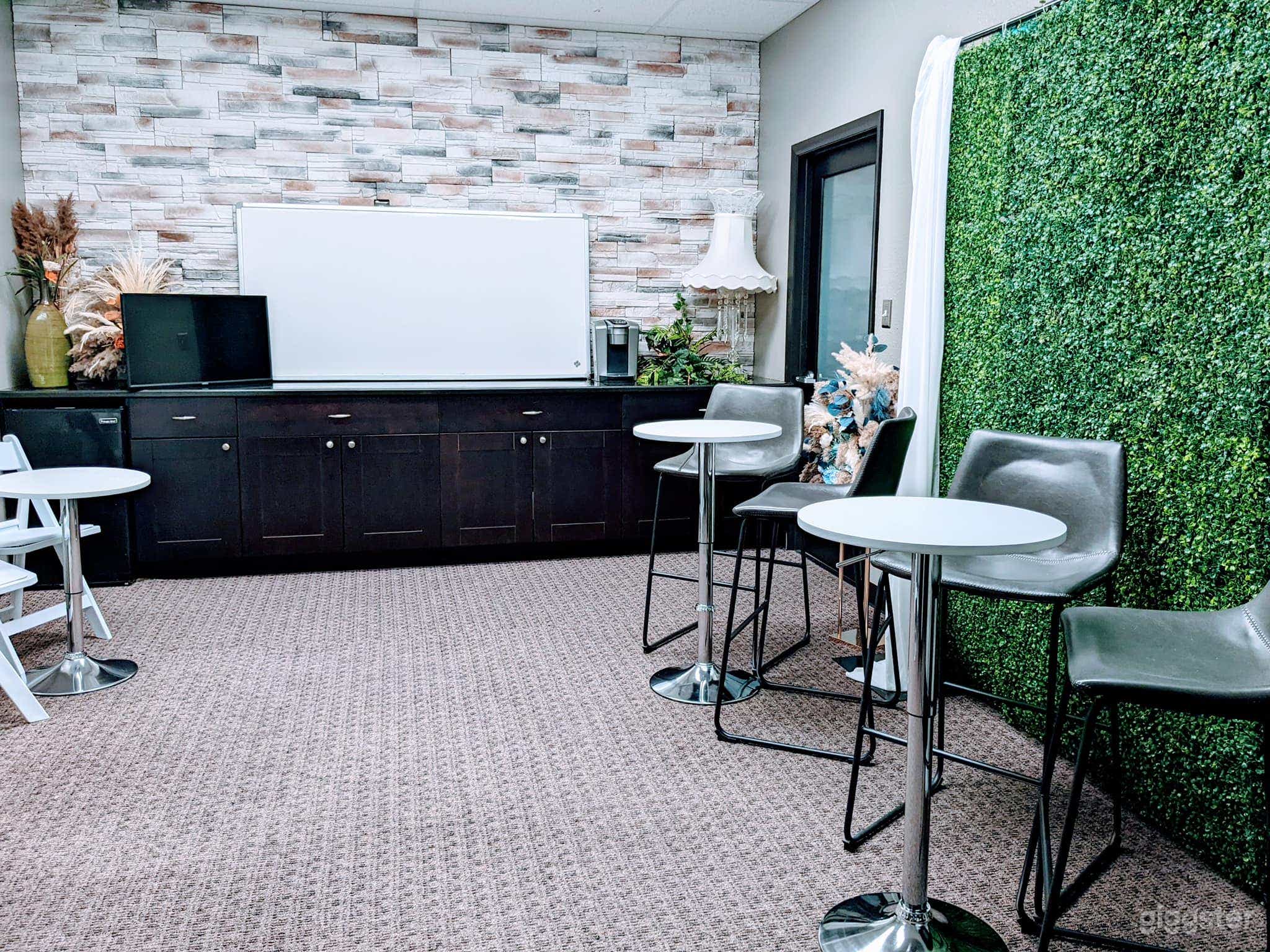 Studio 131 Conference, Lecture, Meeting Room