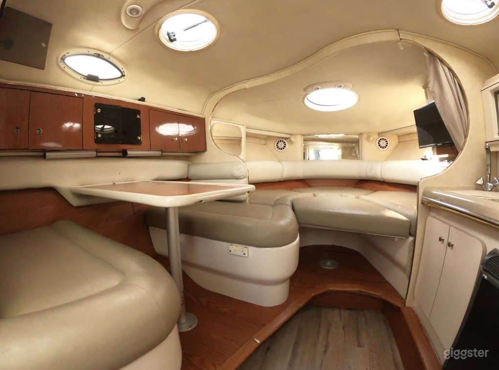 Lovely 32ft Monterey Party Boat Space Events Photo 3