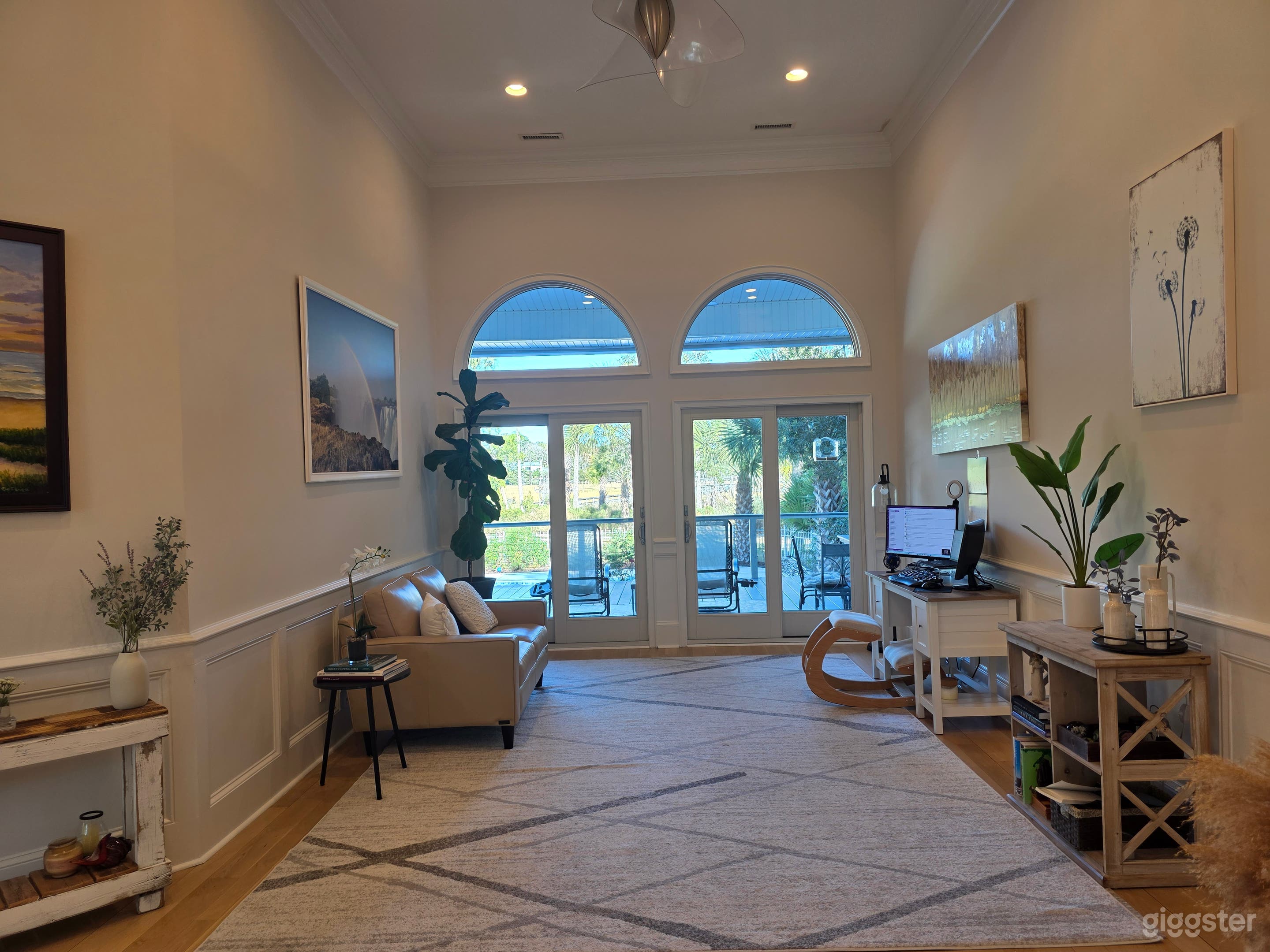 Beautiful home, large lot on Marsh w/ Dock & Pool Photo 3