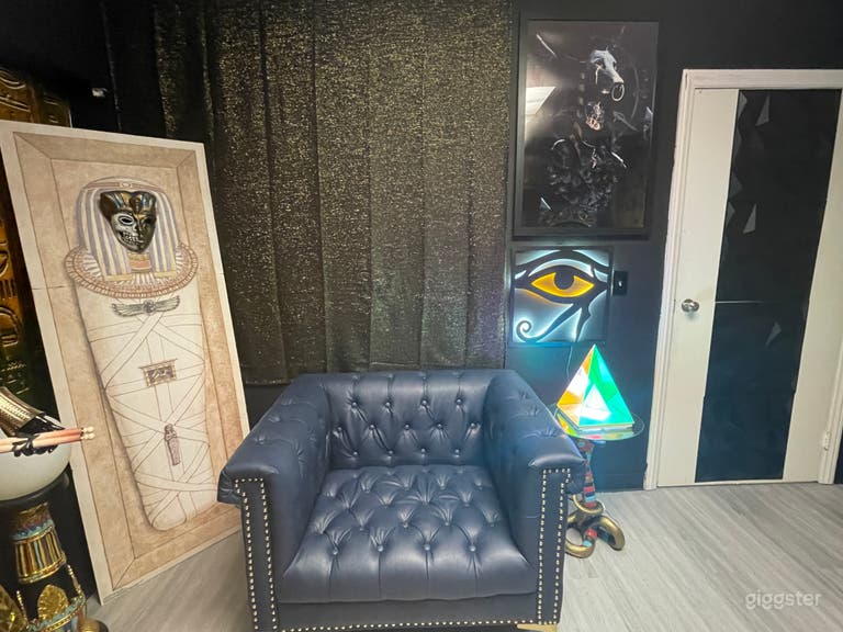   SEXY FILM/PHOTOGRAPHY/ PODCAST SPACE 