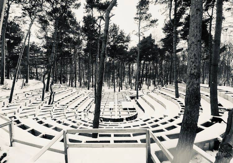 New Outdoor Theatre in Woodland Photo 1