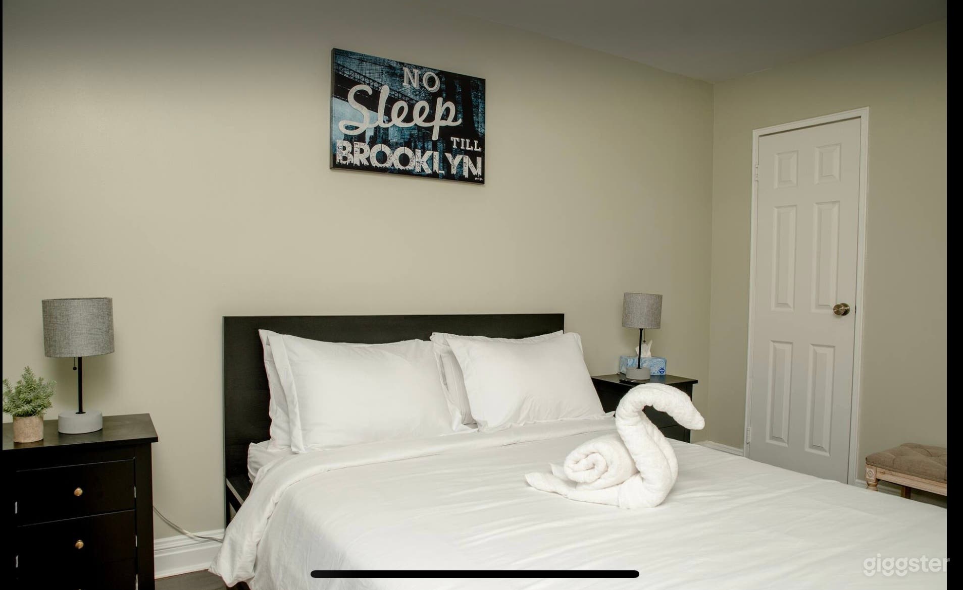 No Sleep til Brooklyn Room