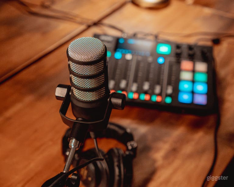  Content Studio (Deep Work Lab) 