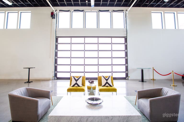  43&#x27; x 88&#x27; Downstairs Lounge 