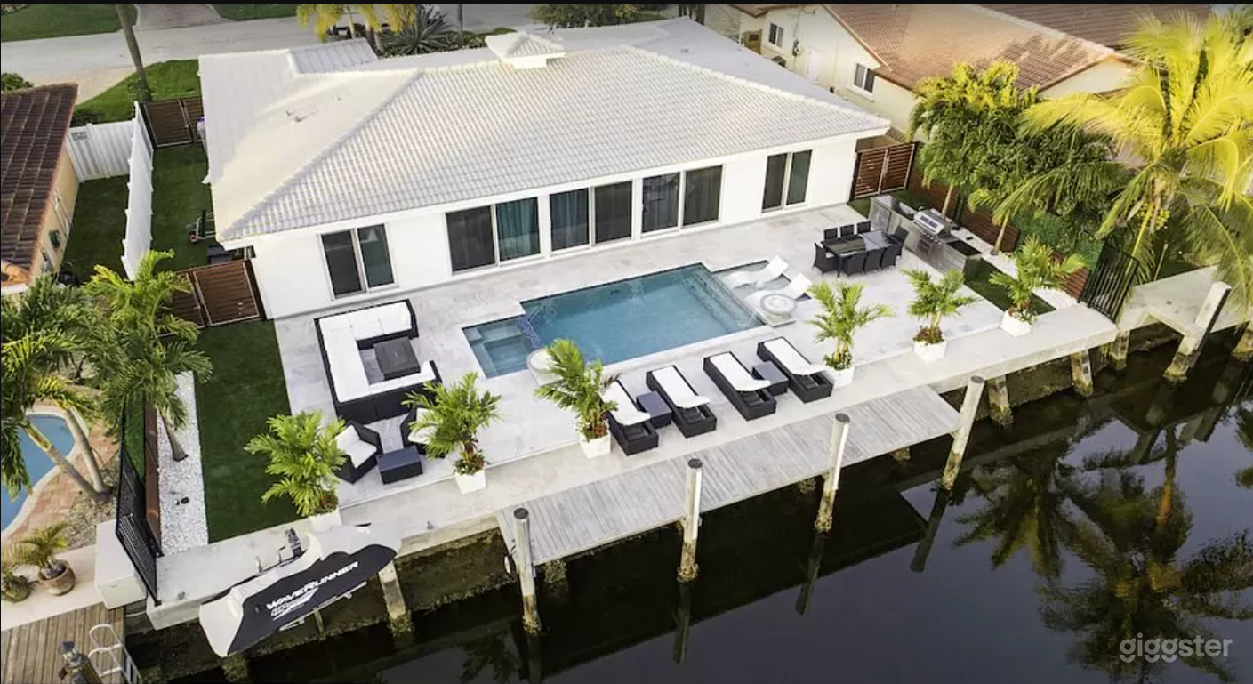 Upscale Pompano Beach Home Photo 3