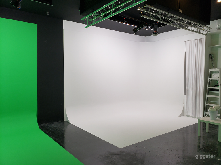  Green Screen and White CYC Studio in Brooklyn 