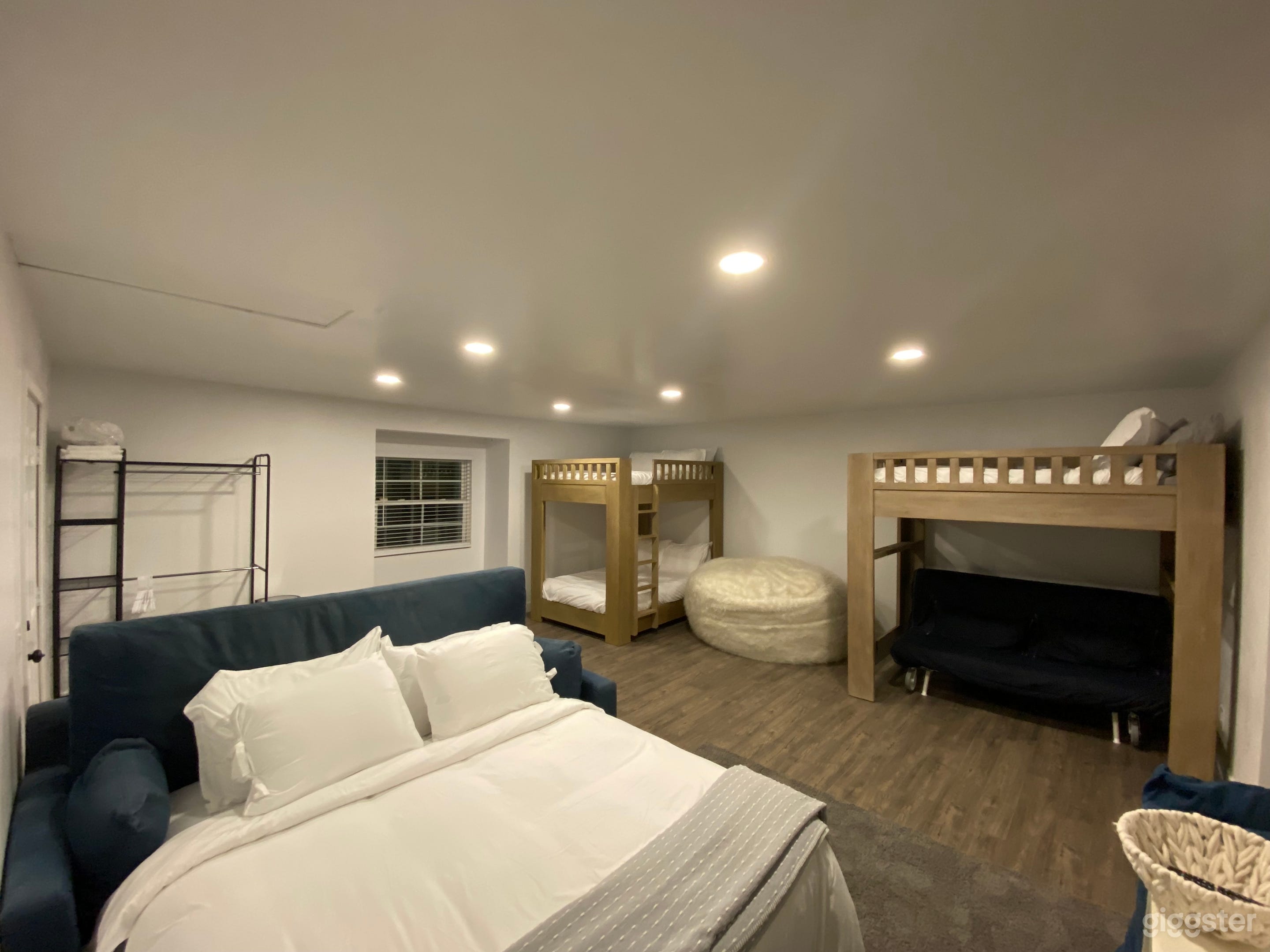 Private Modern Barn with Vineyard and Motocross Tracks Photo 4