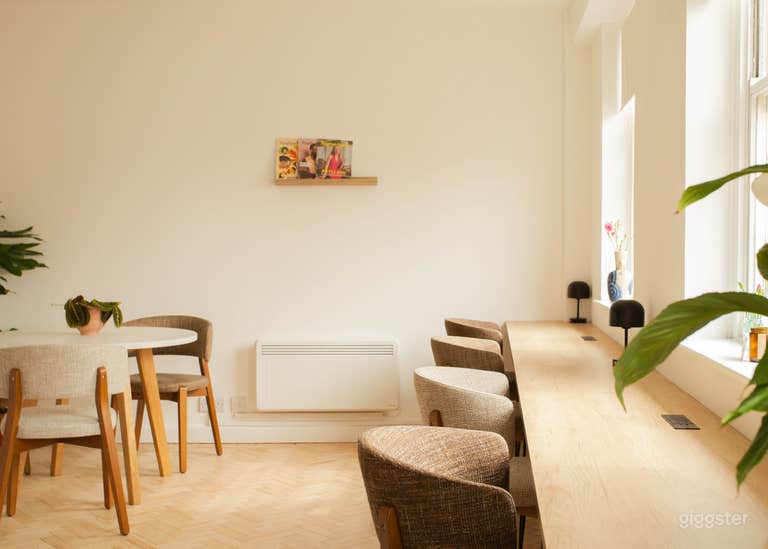  Work & event space - natural lighting 