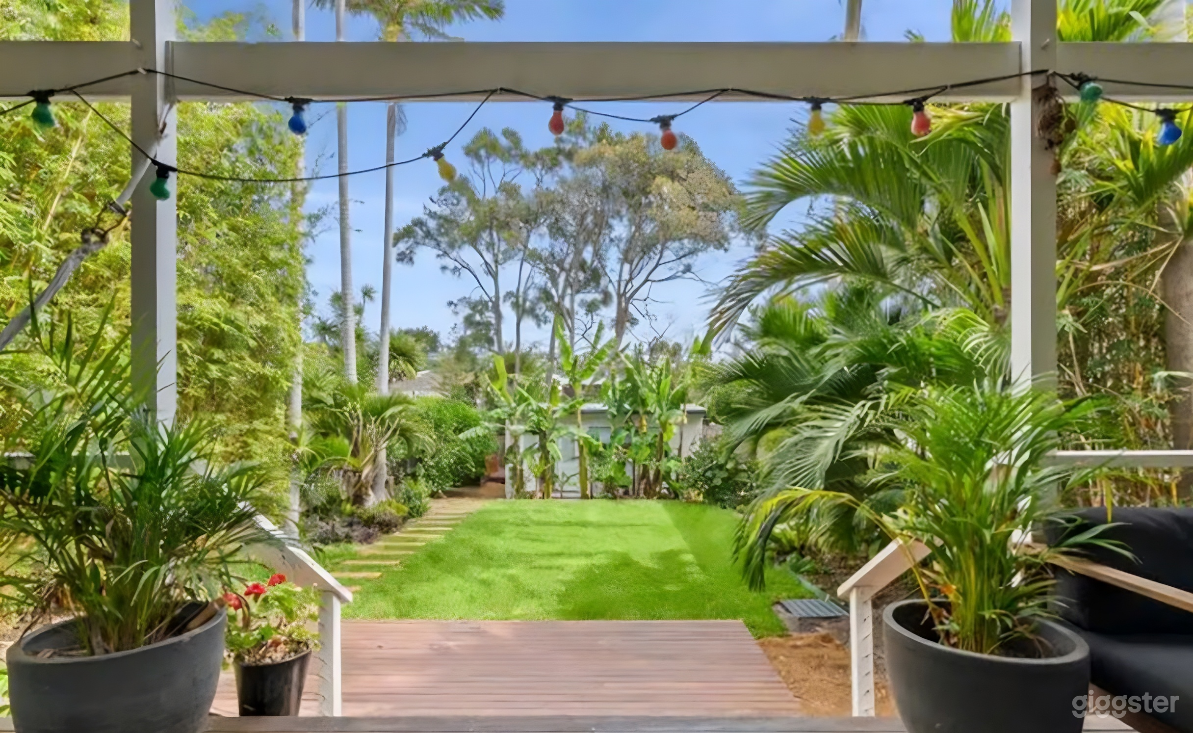 Renovated Historic Beach House w/ Deck, Garden & Modern Cabi Photo 2