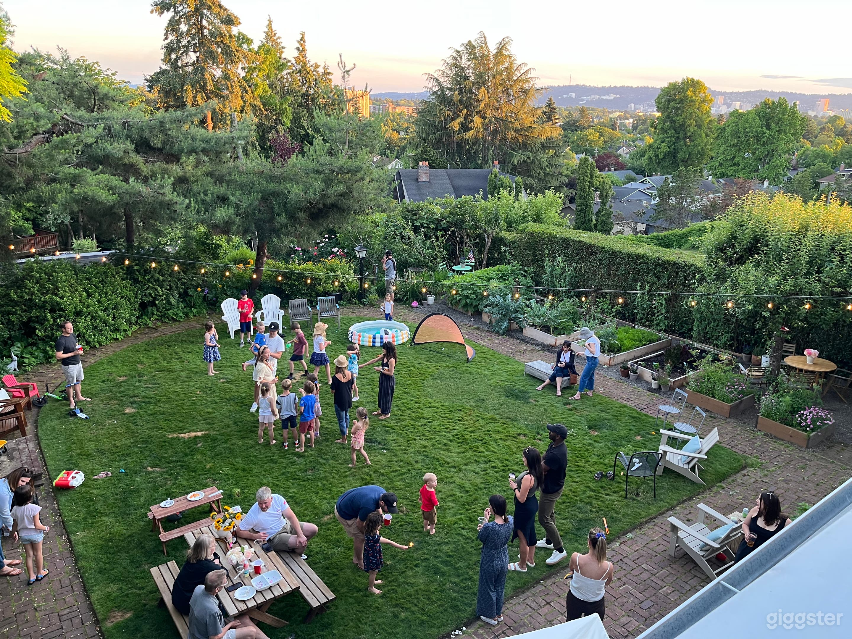 Grand 1911 Portland Home and Outdoor Event Space Photo 3