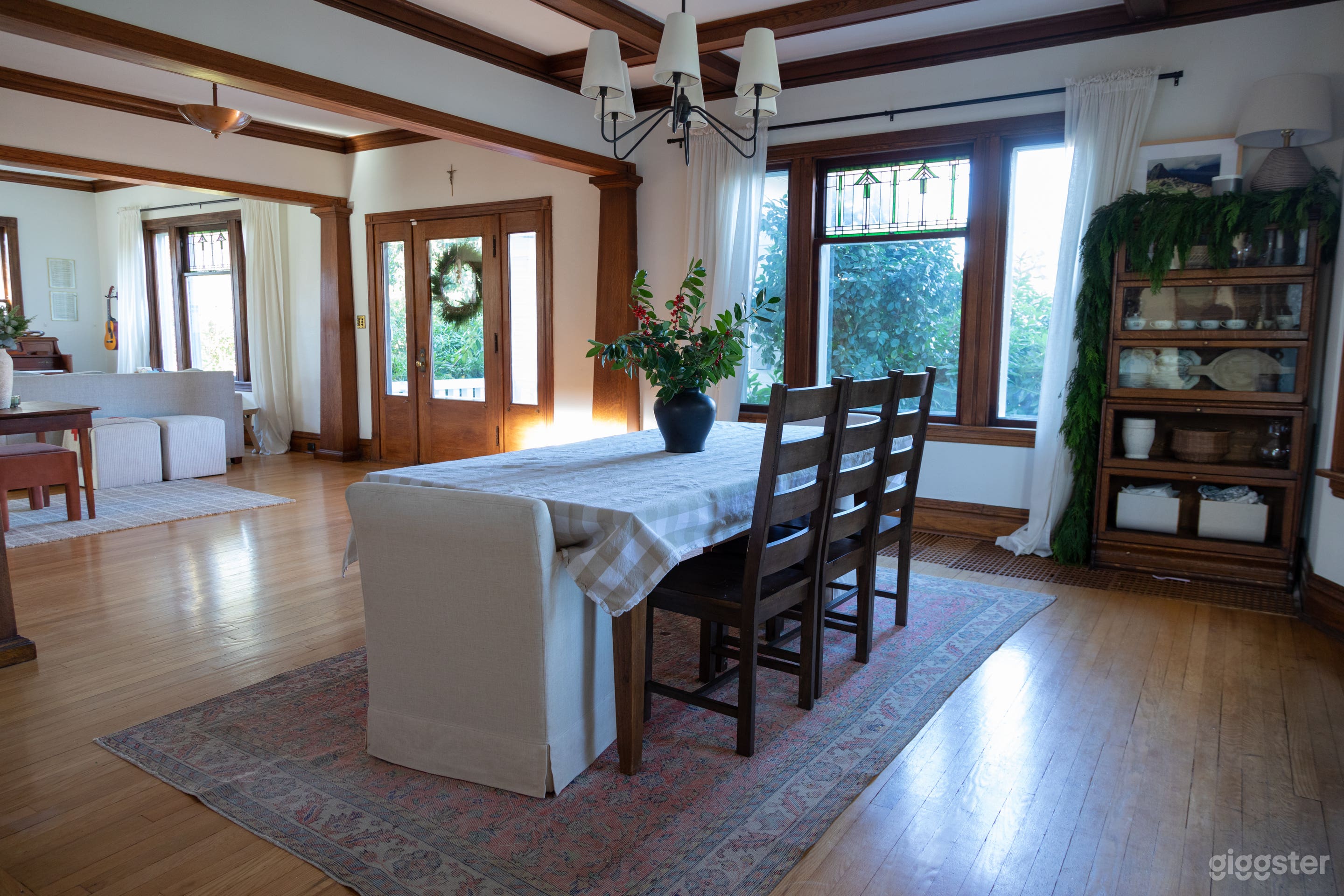 Grand 1911 Portland Home and Outdoor Event Space Photo 4