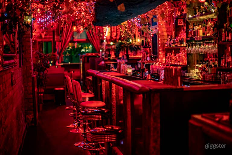  Bar de cócteles musical vintage único, acogedor y genial 