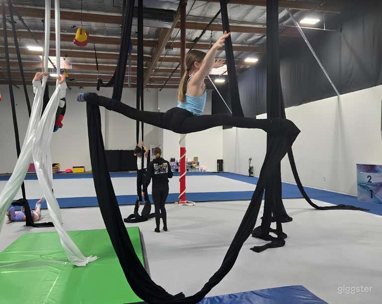  5,500-Sq-Ft Circus/Aerial Studio — High Ceilings & Rigging 