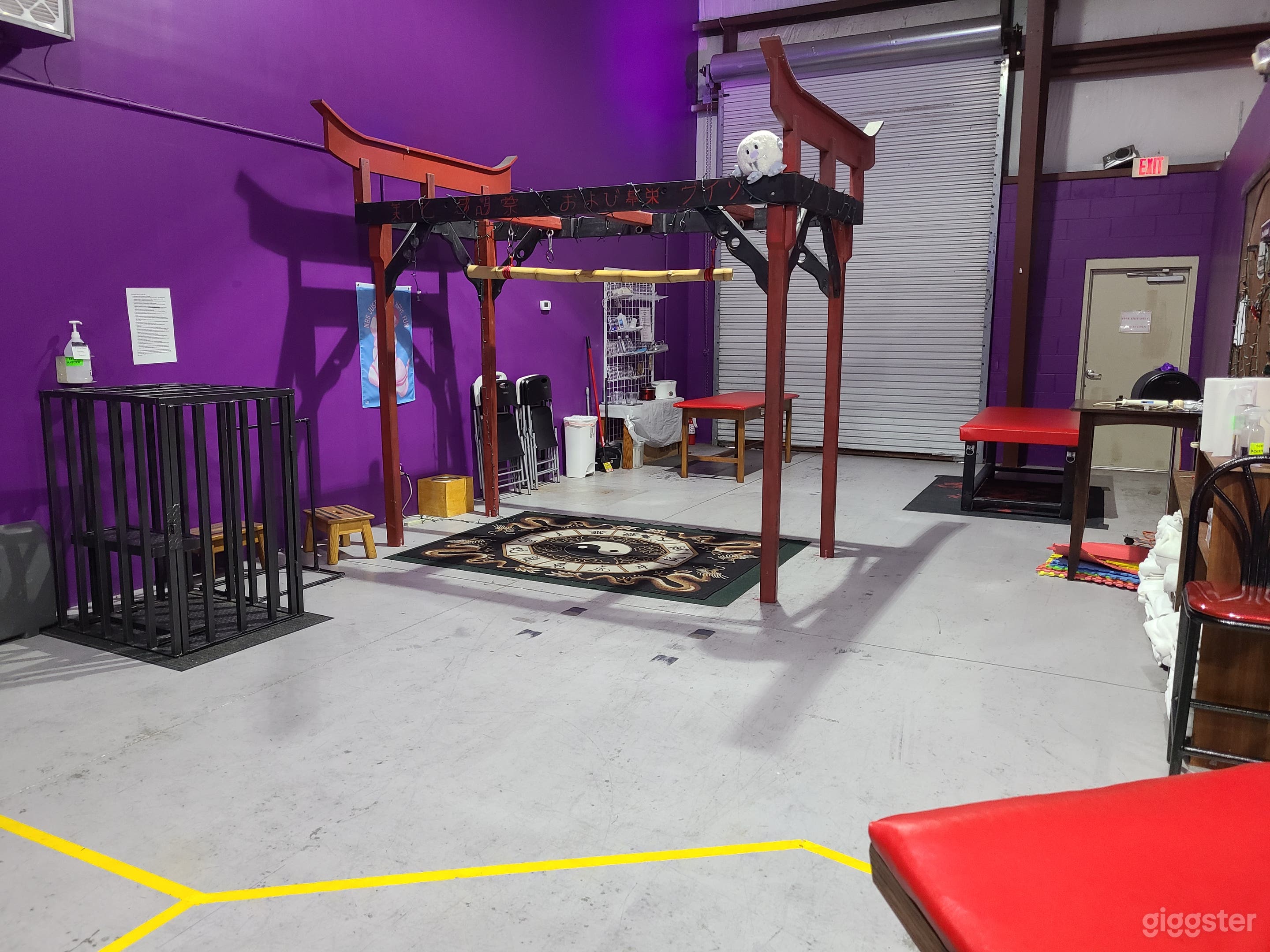 Orlando Dungeon Themed Studio Suite 5 Photo 2