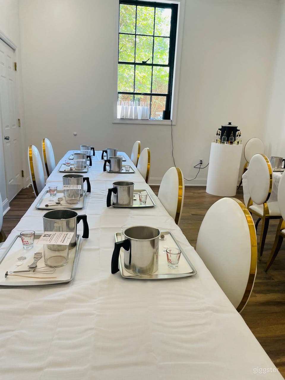 Downtown Workshop Studio Photo 4