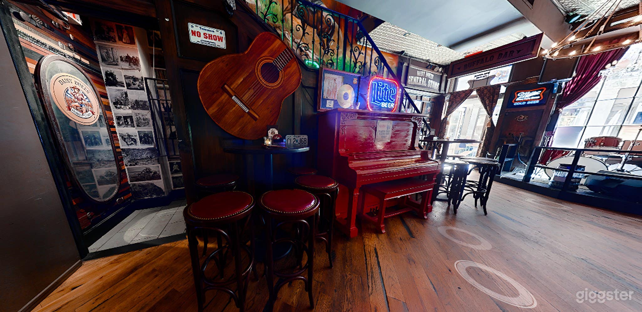 Southern Charm Meets NYC Nightlife Photo 1