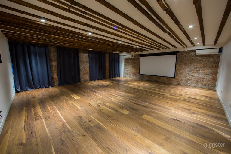  Ultimate Creative Studio with 3 Separate Suites 