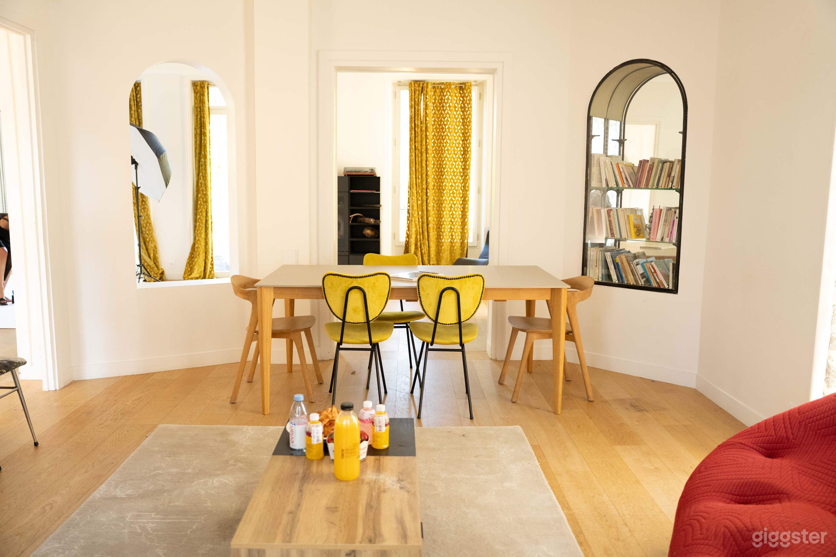 Photo de Studio photo d'exception à Colombes – Maison historique avec jardin 4