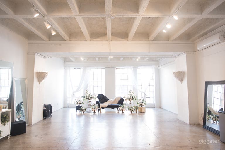  Natural Light High Ceiling Photo and Film Studio 