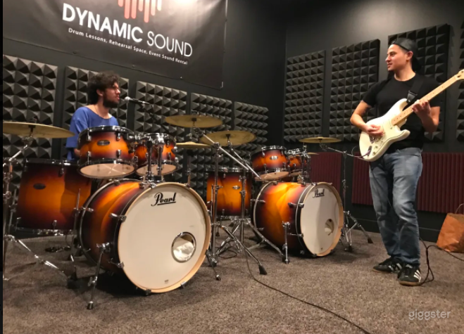 Warehouse Studio for Music Rehearsals | Video Shoot Space Photo 2