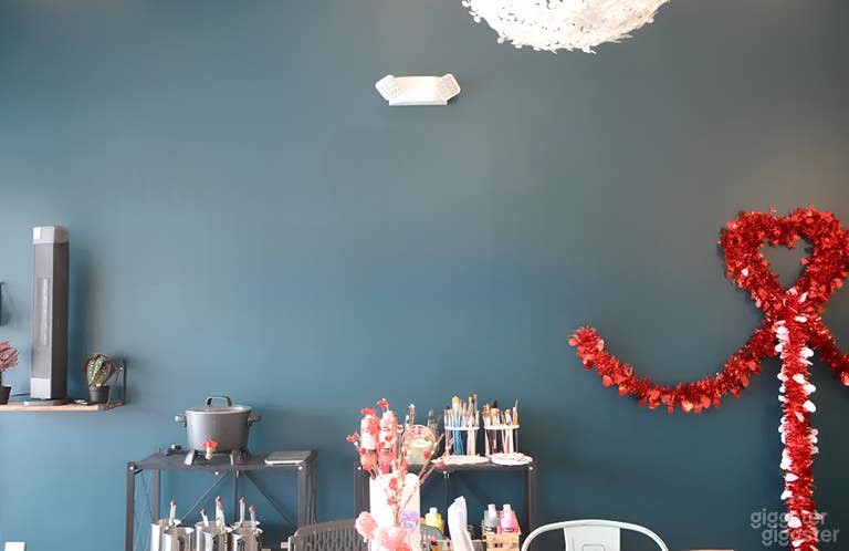  Un espacio ecléctico de arte DIY para eventos de todo tipo 