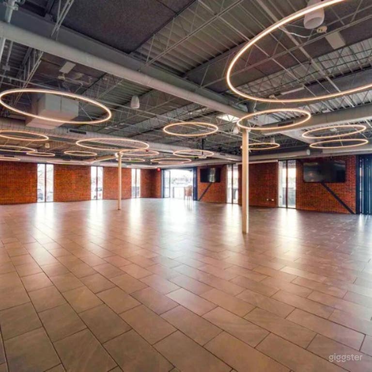  Modern Lakeside Space for Film, Events & Functions 