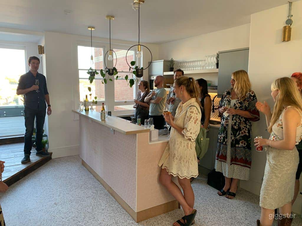 Roof Terrace and Bar for Informal Gatherings Photo 2