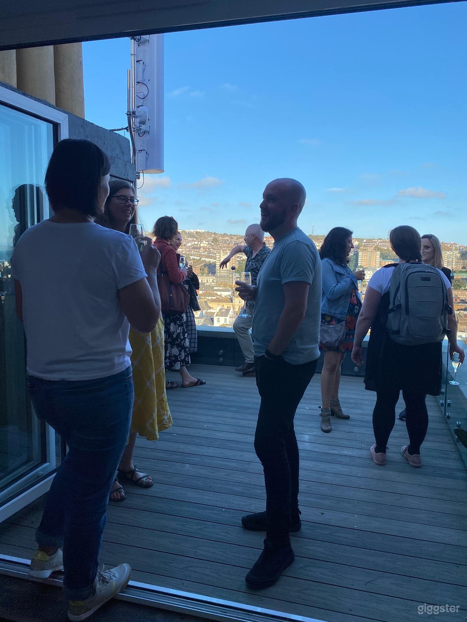 Roof Terrace and Bar for Informal Gatherings Photo 4