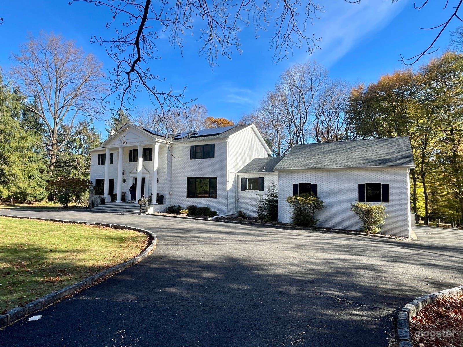 Large home in West Orange on private 3 acres Photo 2