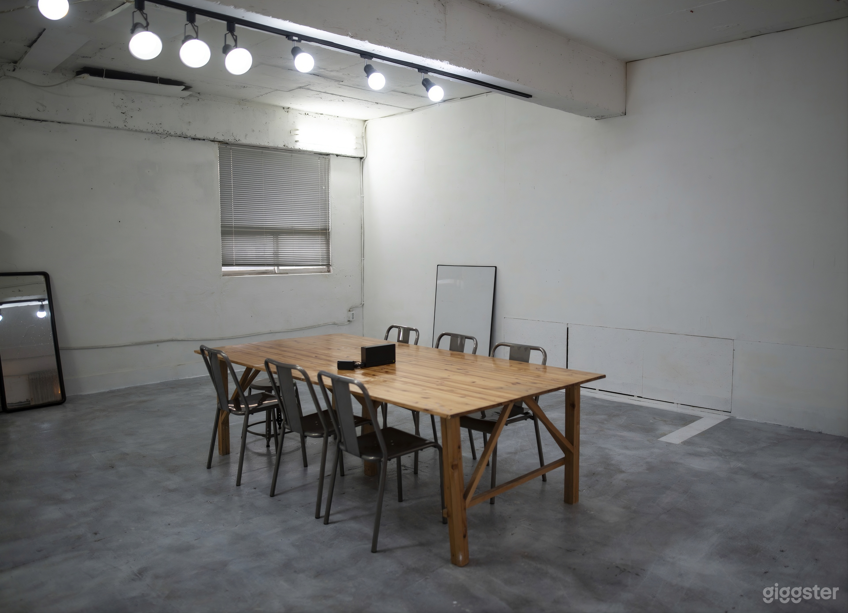 백지장 문래 철공소 Photo 1