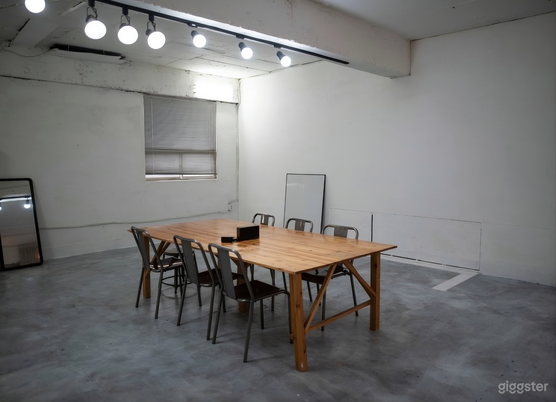 백지장 문래 철공소 Photo 3