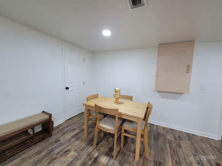  Spacious Loft with Private Entrance 