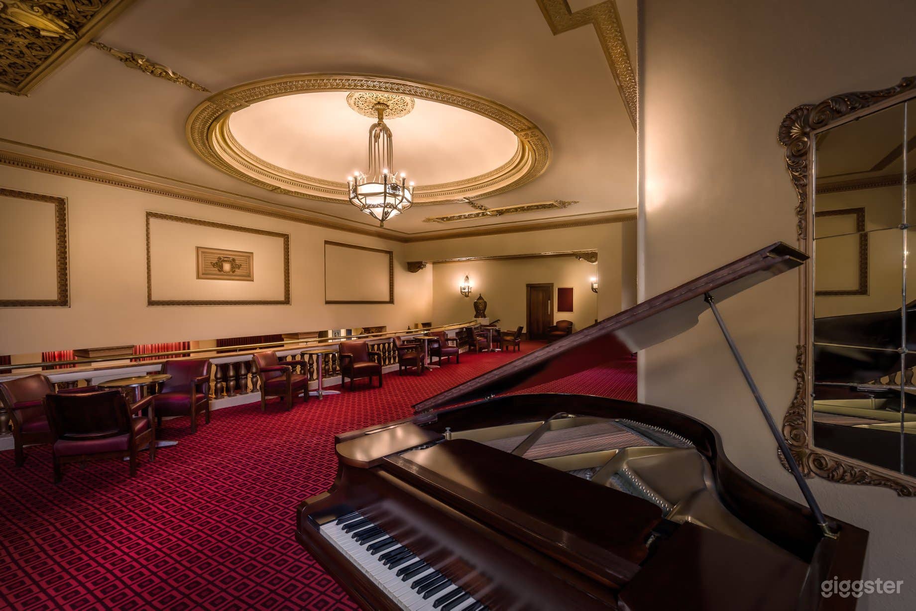 THE MEZZANINE Photo 4