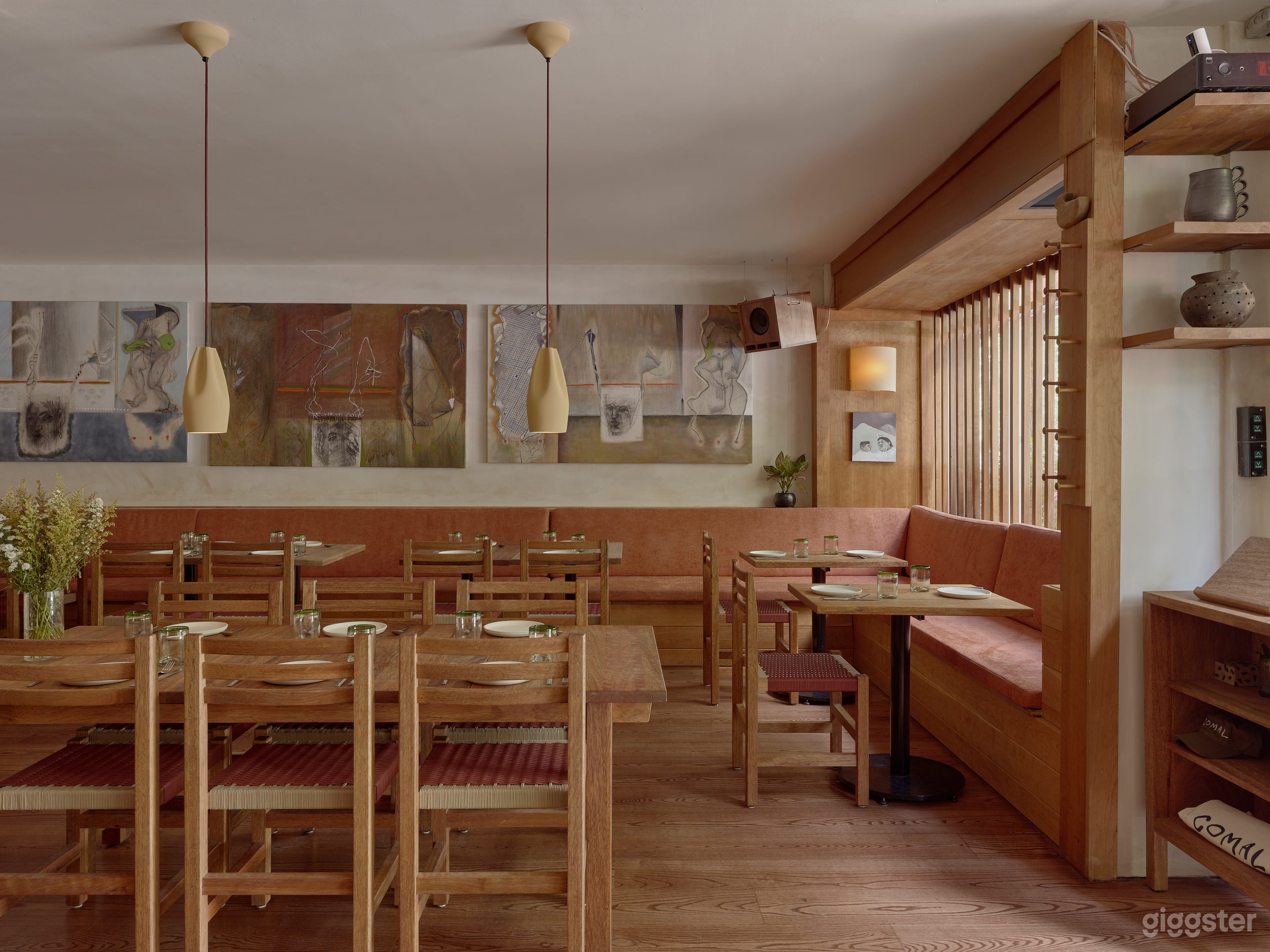 Warm, minimalist, and inviting retaurant Photo 3