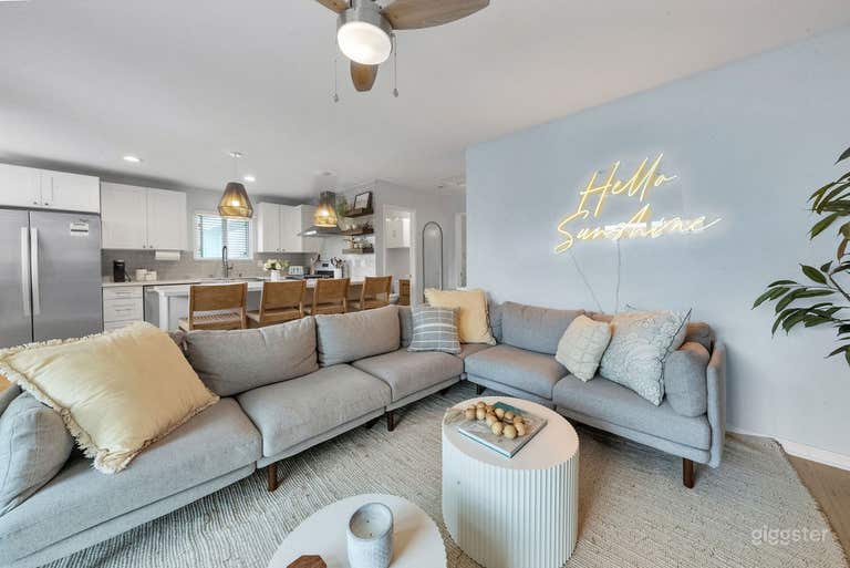  Yellow Door Beach House Event Space 